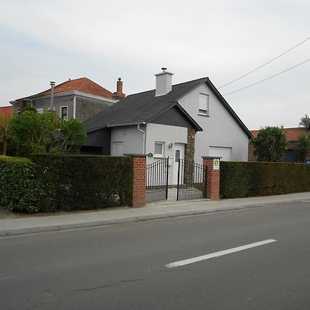 Gite De La Rhosnes Amougies Esterno foto